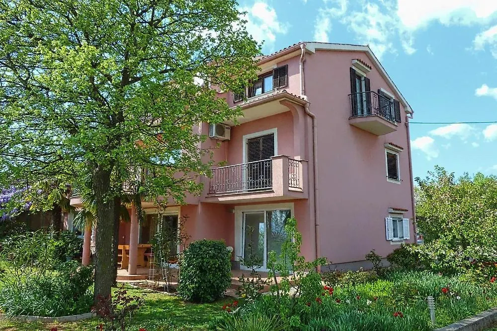 Beautiful Apartment Selci Located In Private House With The Private Pool Rijeka Kroatien